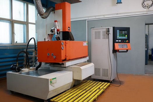 Электроэрозионный прошивной станок